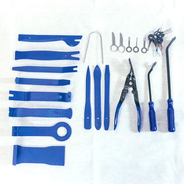 Main product image for Dynamat Vehicle Trim Panel, Head Unit Removal Tool Kit 31-Piece260-596